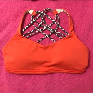Lululemon Sports Bra Size 4 EUC